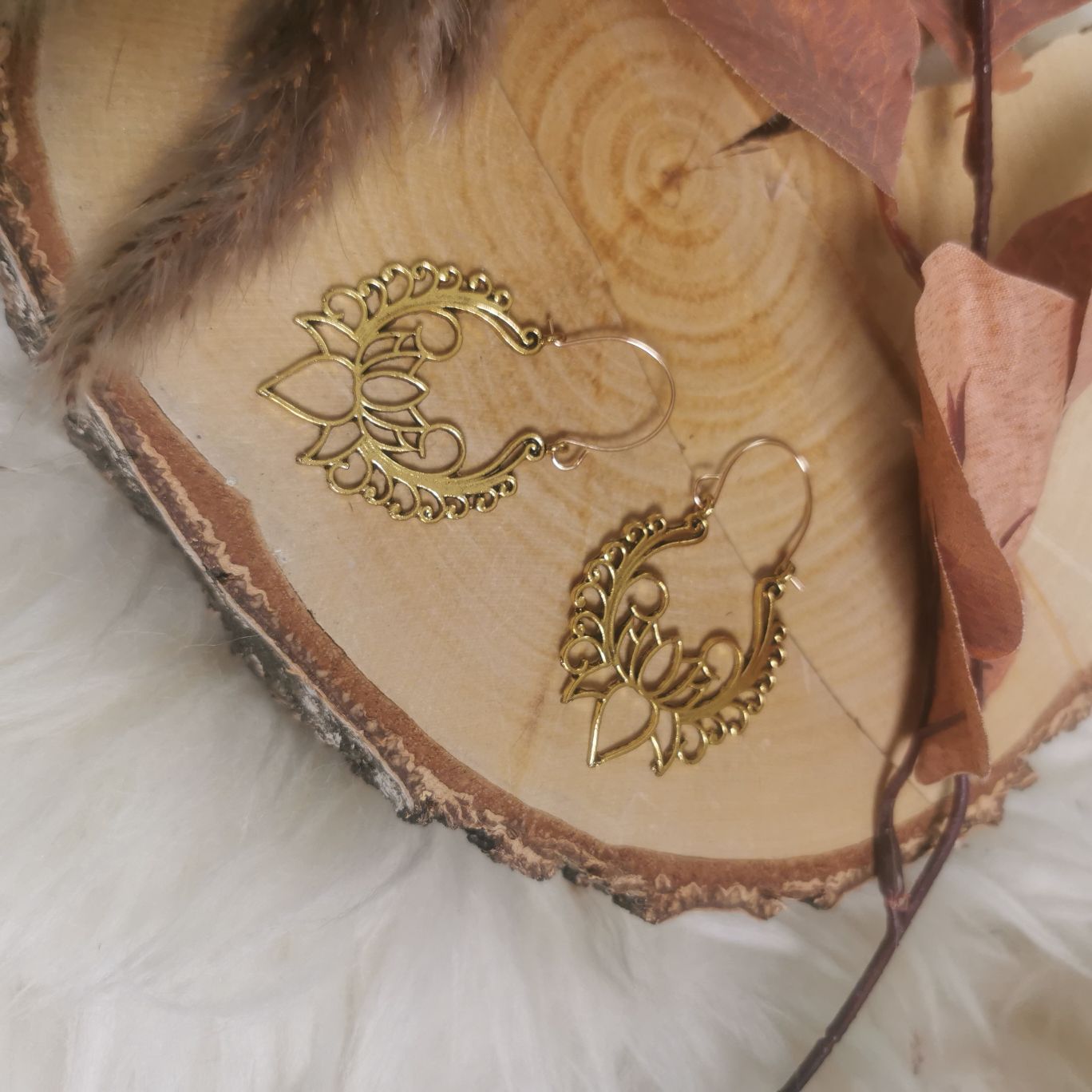 Boho Lotus Ohrringe in gold