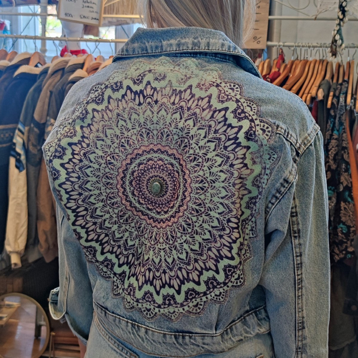 Upcycling mit DEINER Jeansjacke - Mandala türkis