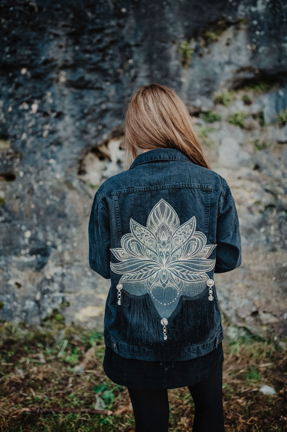 Deine Jeansjacke bei uns gestalten als - The free Lotus in schwarz statt 129€