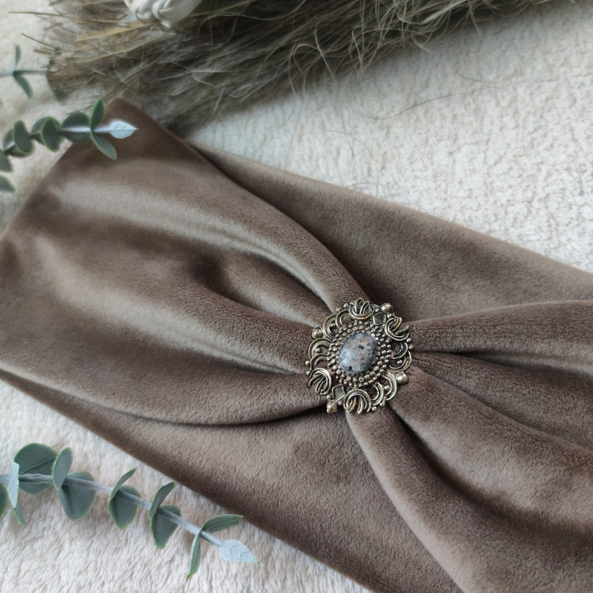bohia, haarband, haarschmuck, stirnband damen, stirnband damen winter, haarband damen, hippie haarband, boho haarband, elastisches haarband, haarband winter, kopfschmuck, festival schmuck, bohia, boho haarband, edelstein haarband, haarband mit stein, haarband mit perle , stirnband mit stein , stirnband mit perle, haarband jersey, sommer haarband, haarband mit stein, haarband mit edelstein, samt harband, haarband hell braun